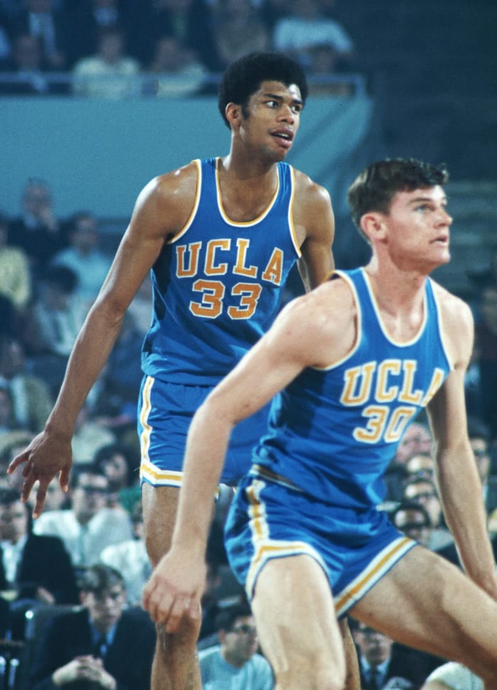 Dunking is banned in college, because of Alcindor