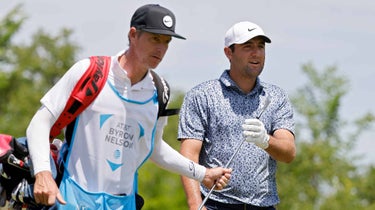 Scotty Scheffler walking with caddy at AT&T Byron Nelson