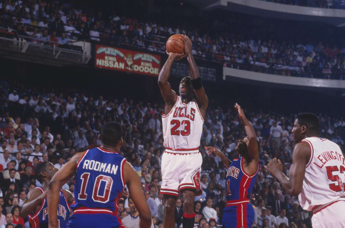 Michael Jordan vs. Isiah Thomas