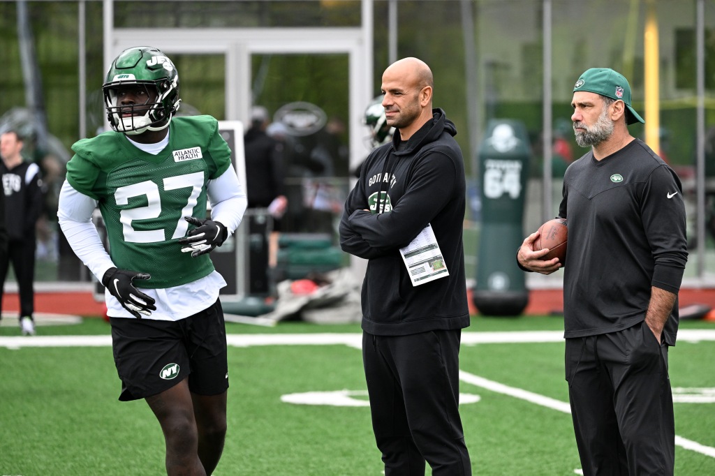 Robert Saleh and Jeff Ulbrich look on during the Jets rookie minicamp in Florham Park, NJ.  