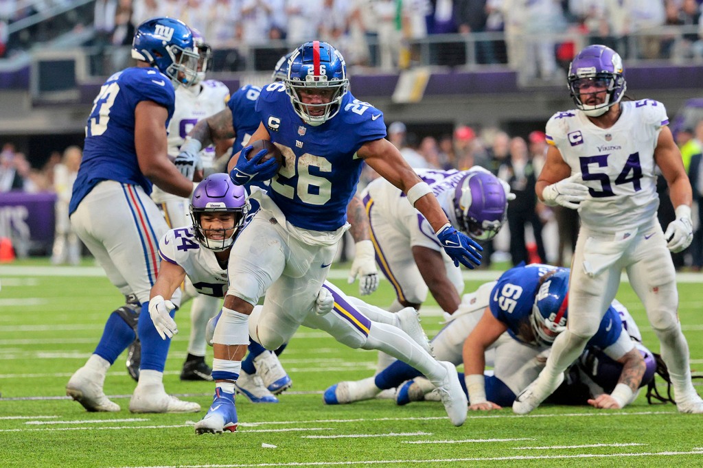 New York Giants running back Saquon Barkley #26, running for a touchdown in the 4th quarter