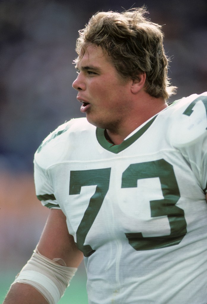 Klecko (73) looks on from the sidelines during the NFL football game between the Tampa Bay Buccaneers and the New York Jets on November 17, 1985