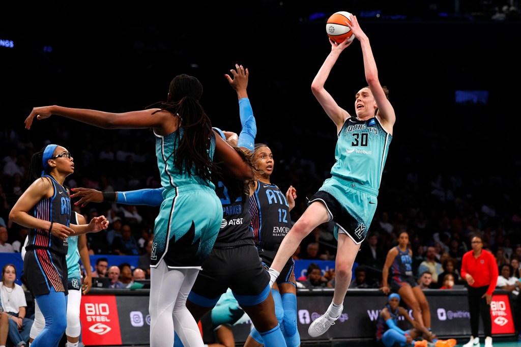 Breanna Stewart shoots during a New York Liberty game
