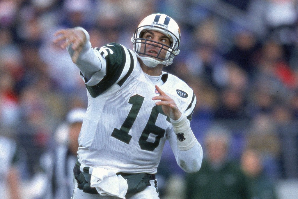 Quarterback Vinny Testaverde #16 of the New York Jets passes the ball during the game against the Baltimore Ravens at the PSINet Stadium in Baltimore, Maryland. The Ravens defeated the Jets 34-20.